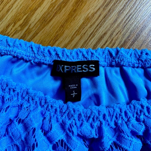 ⭐️3 for $20⭐️ Express Size S Off the Shoulder Top - Picture 3 of 4